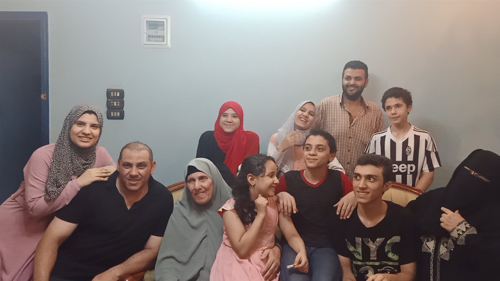 عائلة  الطالب محمد تامر المرزوقي حسين ، الأول على مستوى الجمهورية في الثانوية الأزهرية “علمي”