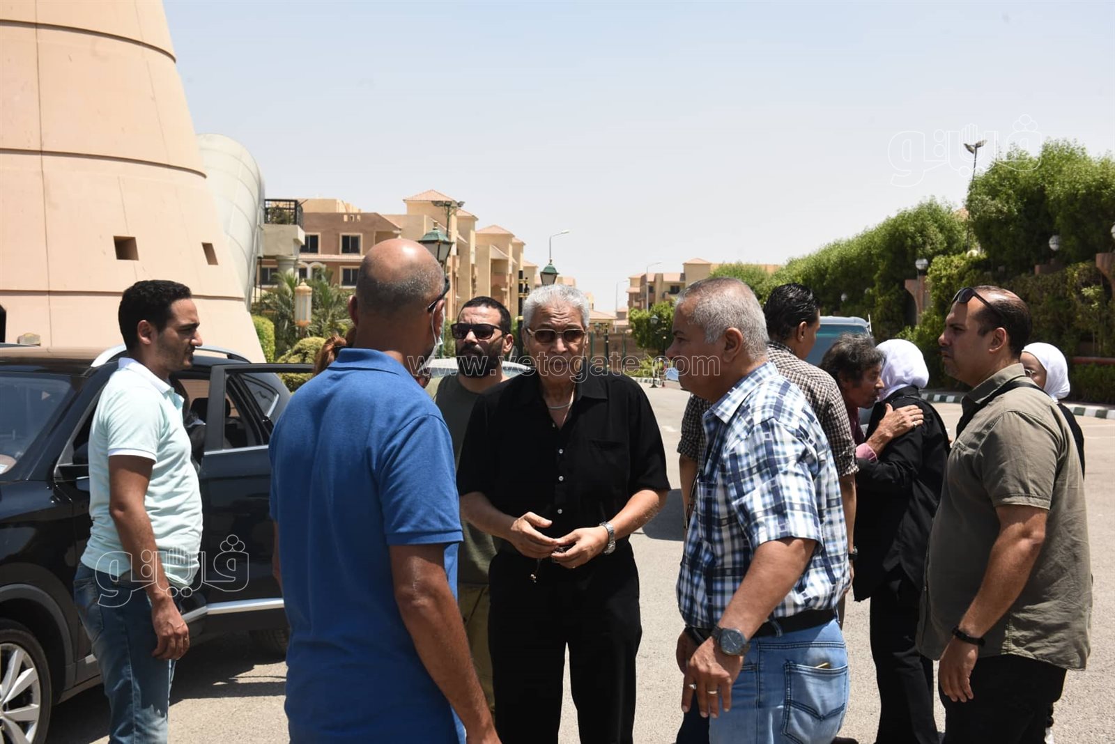 أثناء الجنازة.. الحزن يسيطر على أسرة رجاء حسن وطليقها (55)