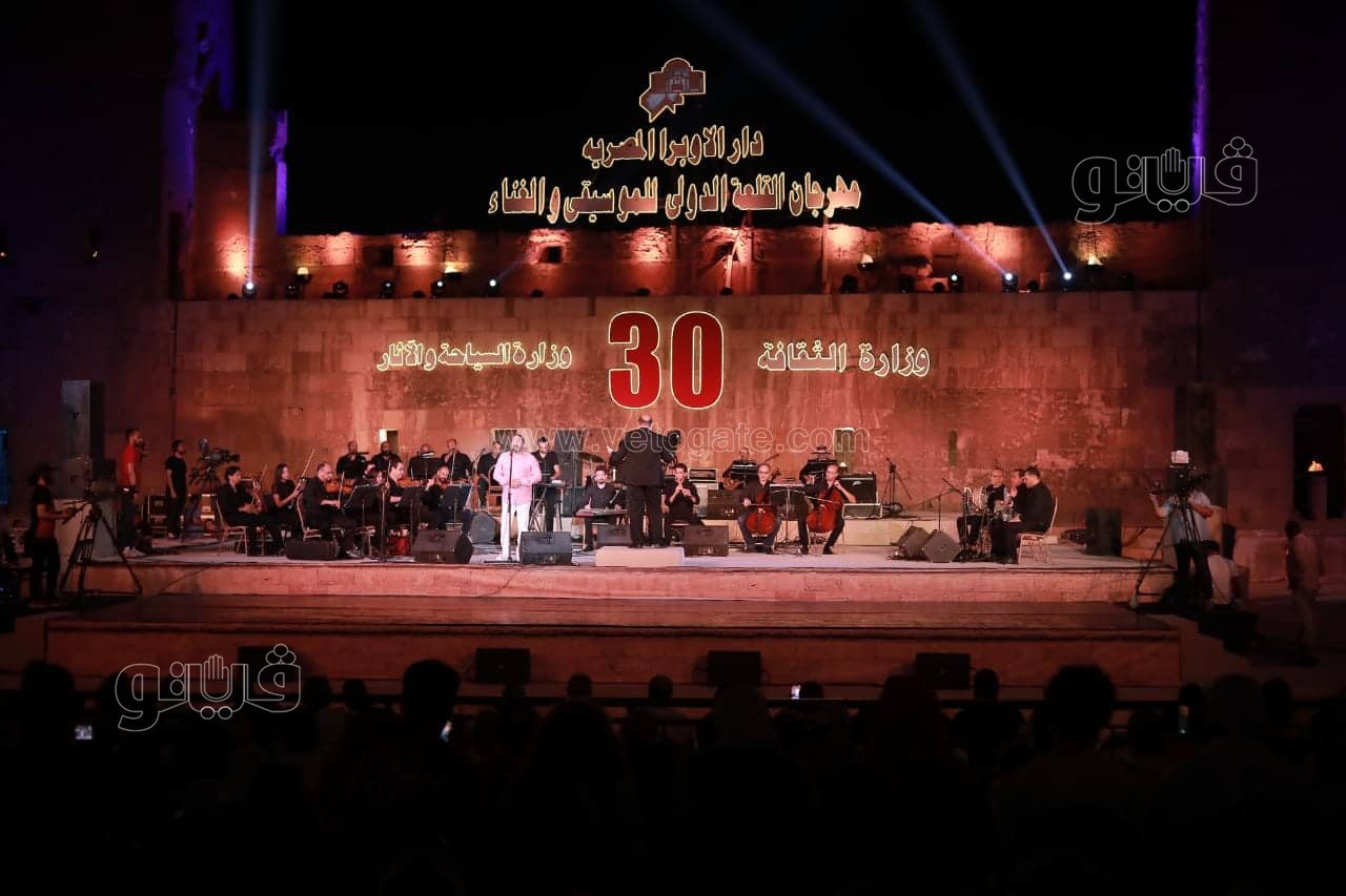 علي الحجار يواصل سيمفونية الإبداع بمهرجان القلعة (33)