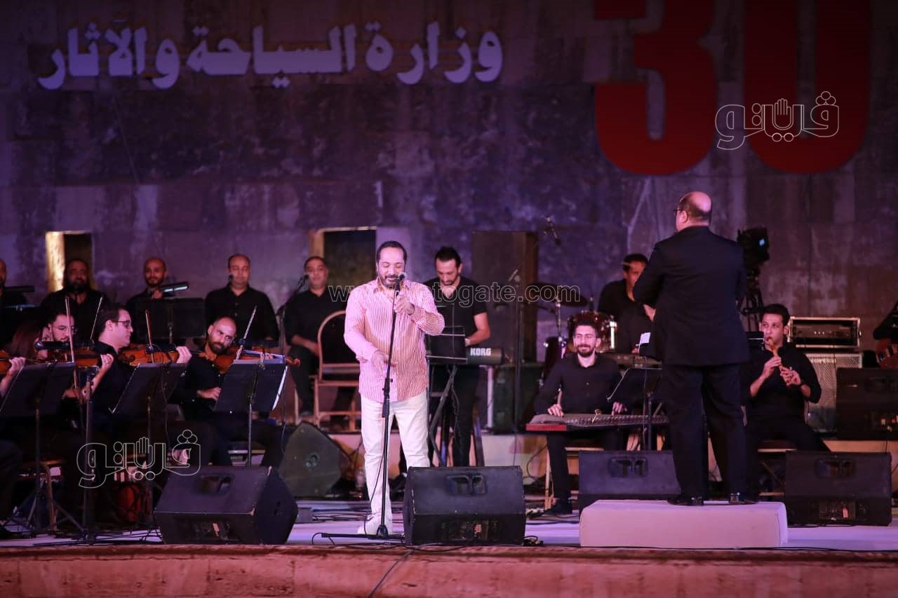 علي الحجار يواصل سيمفونية الإبداع بمهرجان القلعة (34)