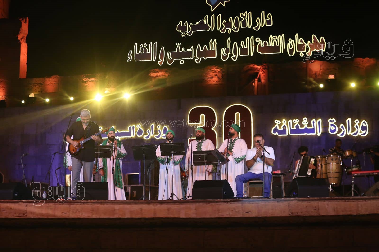 وسط البلد تغني لـشمس النهار والحضرة تتعبد فى محراب الفن بمحكى القلعة (23)