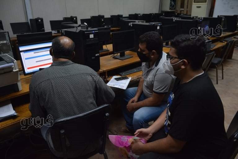تسجيل رغبات المرحلة الأولى لتنسيق الجامعات بـ هندسة عين شمس (4)
