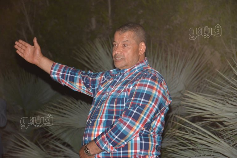 مصطفى كامل يؤدي واجب العزاء في حماة محمد رمضان (13)