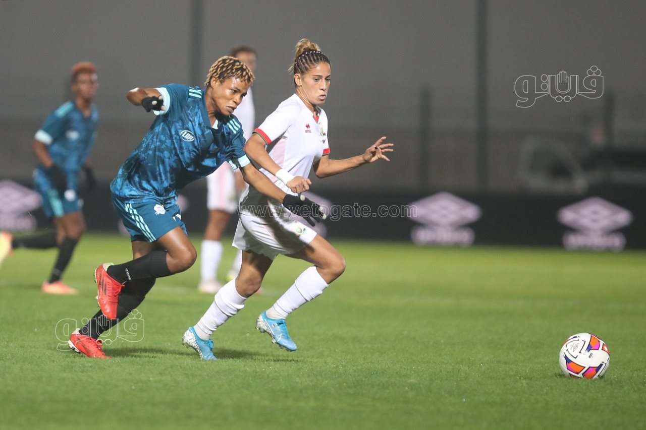 الجيش الملكي وديترمين جيرلز (19)