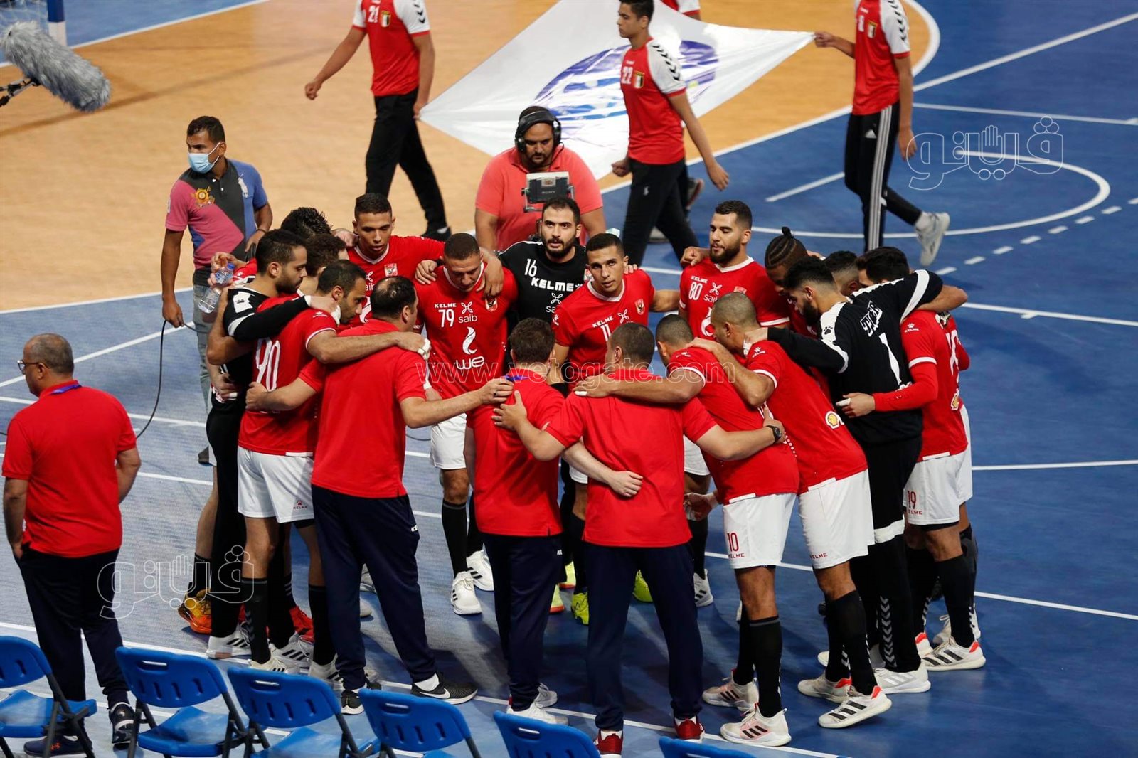   يد الاهلى والزمالك فى السوبر  (16)
