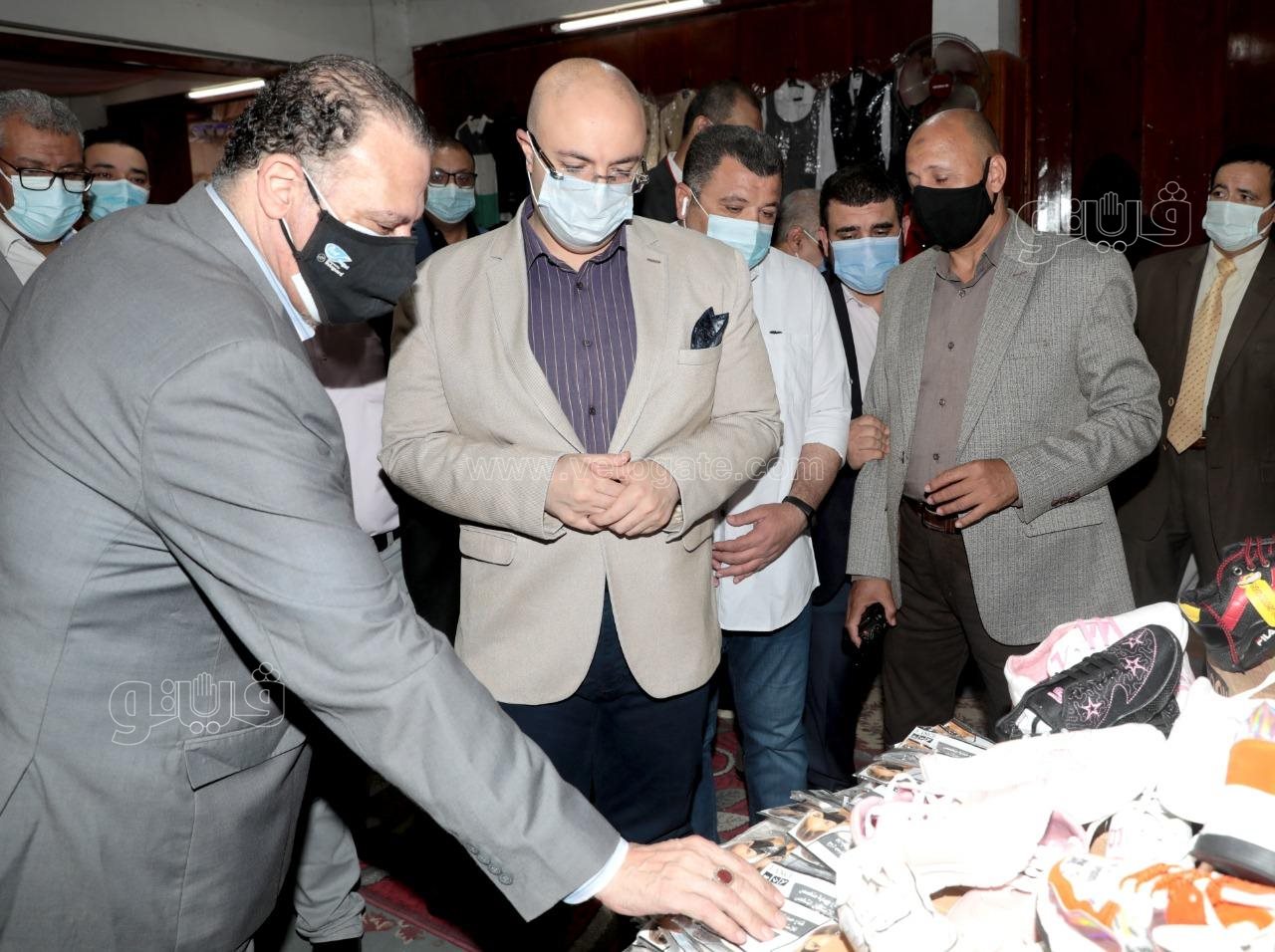 إفتتاح معرض توزيع 6500 زيًا مدرسيًا على الأسر الأولى بالرعاية ببني سويف (1)
