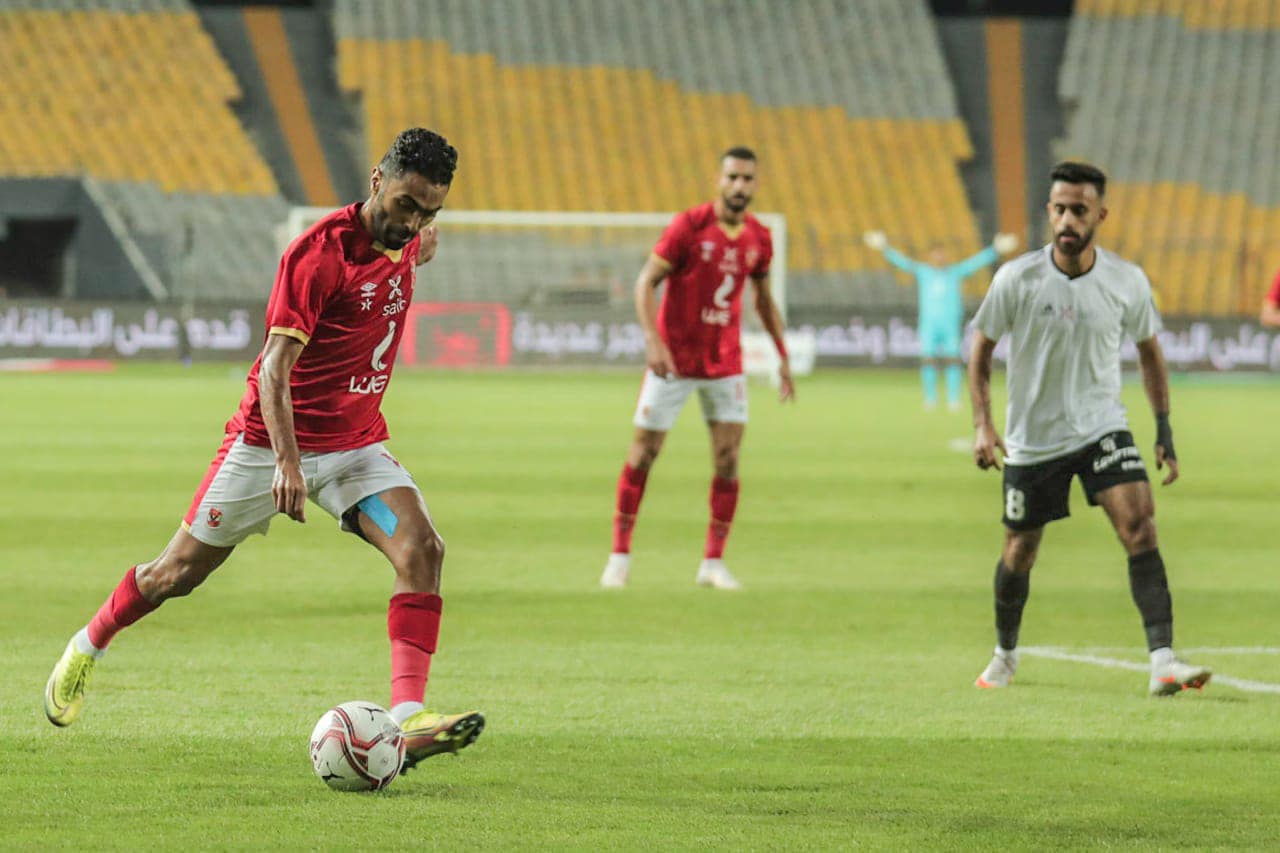 الأهلي والطلائع (12)