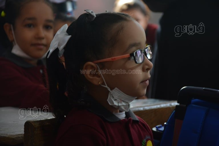 جولة لمحافظ الجيزة في مدرسة عامر عبد المقصود بالدقي بأول أيام العام الدراسي (45)