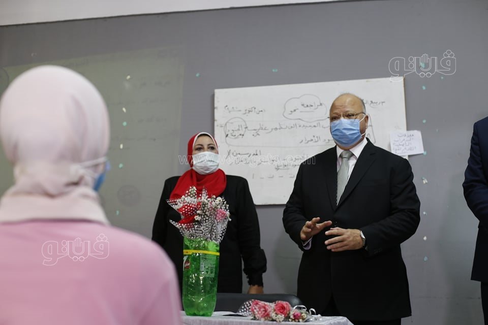 محافظ القاهرة يتفقد مدرسة سراي القبة في أول أيام العام الدراسي  (3)