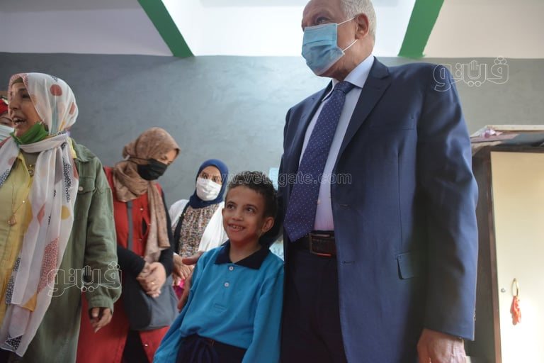 جولة لمحافظ الجيزة في مدرسة عامر عبد المقصود بالدقي بأول أيام العام الدراسي (3)