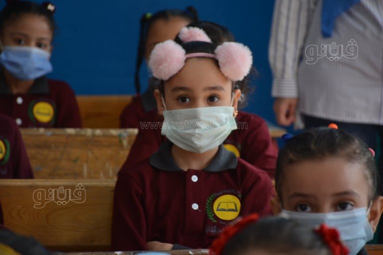 جولة لمحافظ الجيزة في مدرسة عامر عبد المقصود بالدقي بأول أيام العام الدراسي (17)
