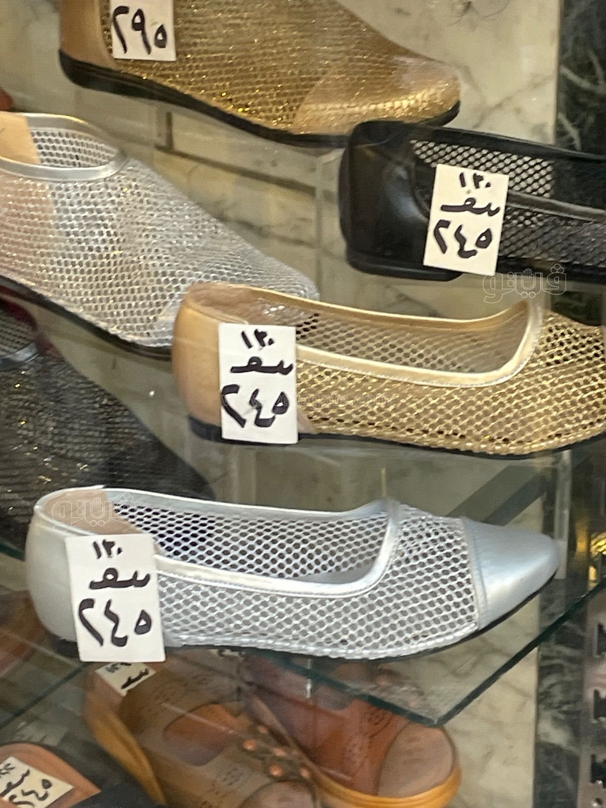 الأحذية (18)