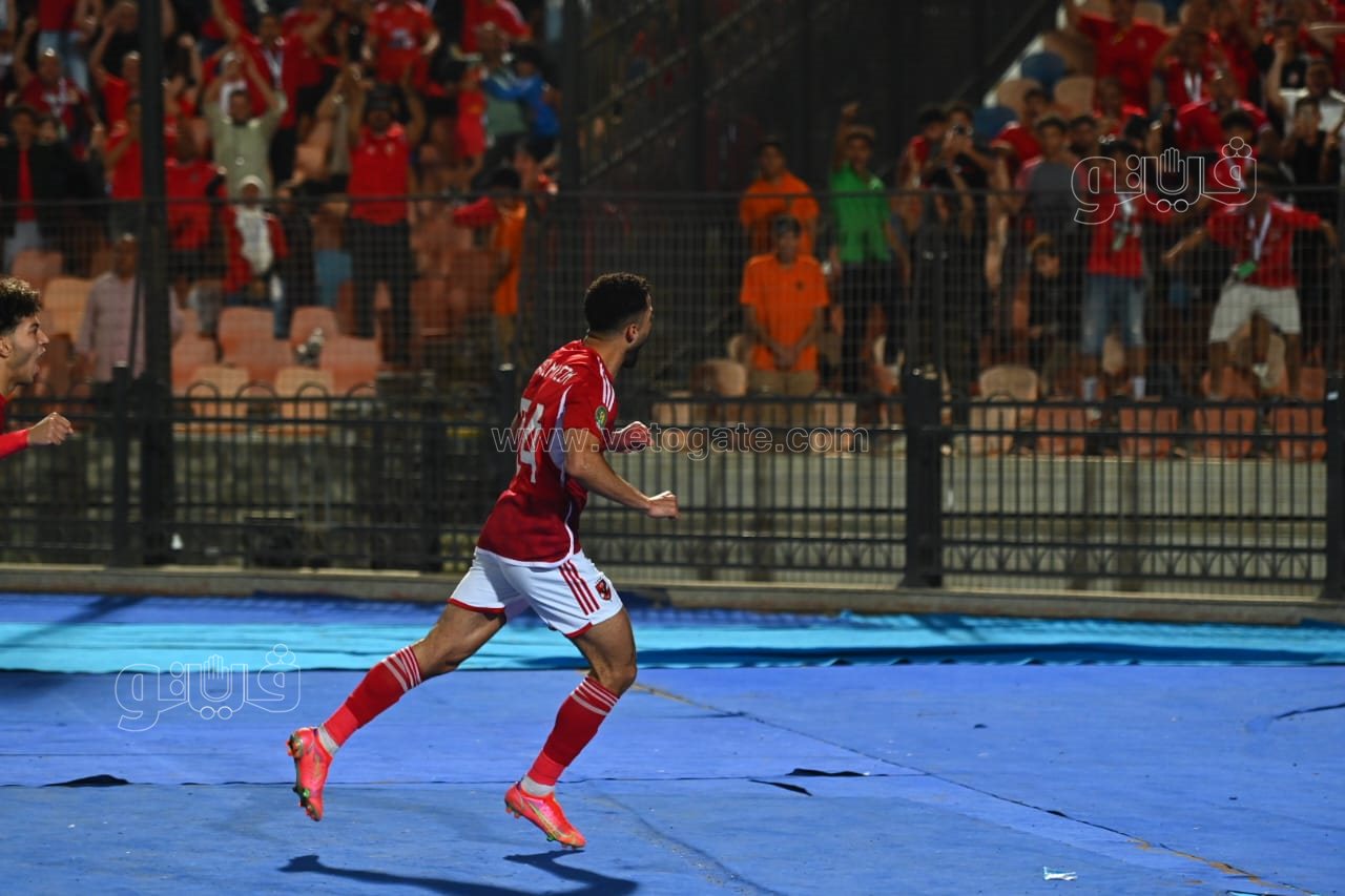 الأهلي (9)