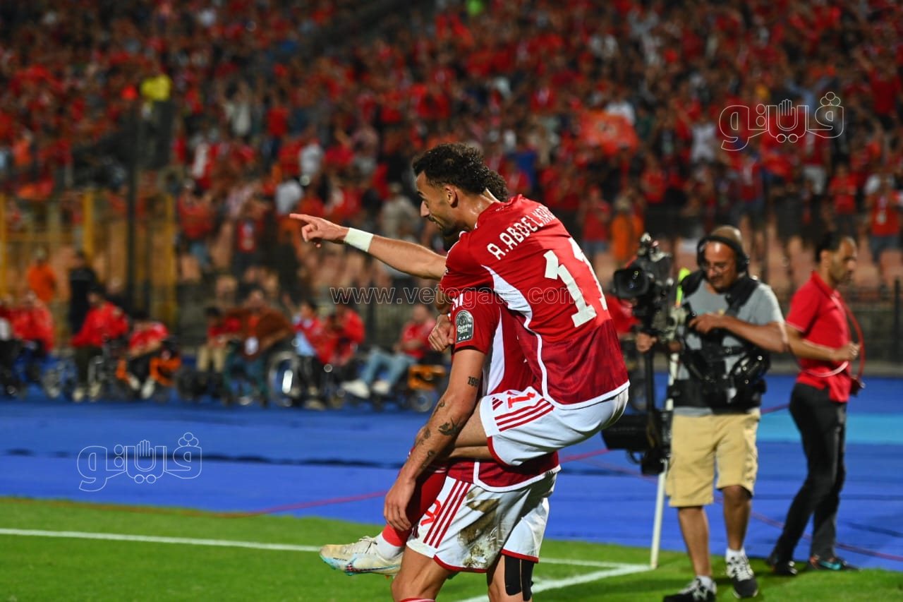 الأهلي (33)