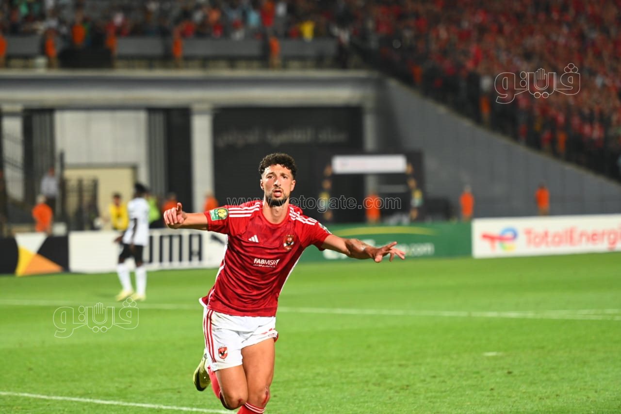 الأهلي (17)