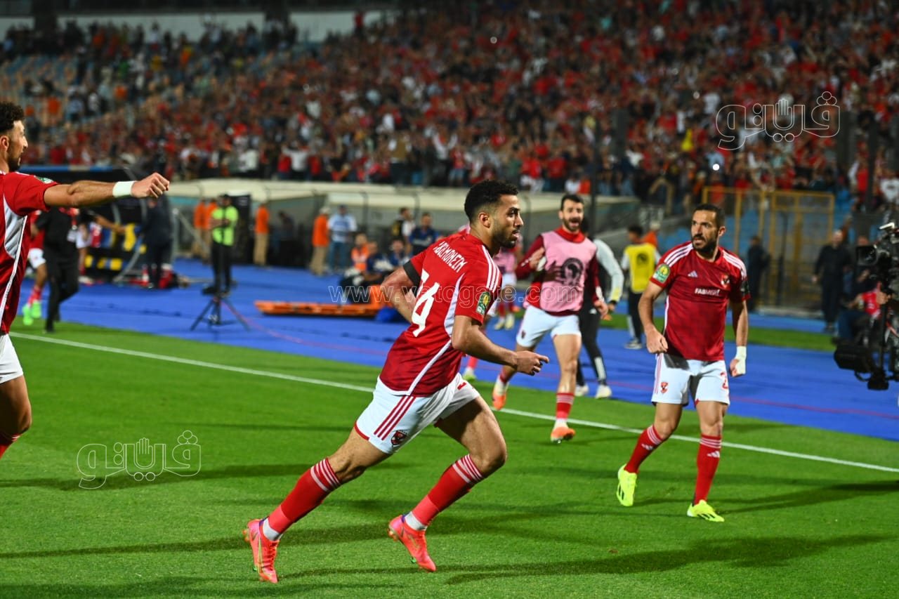 الأهلي (19)