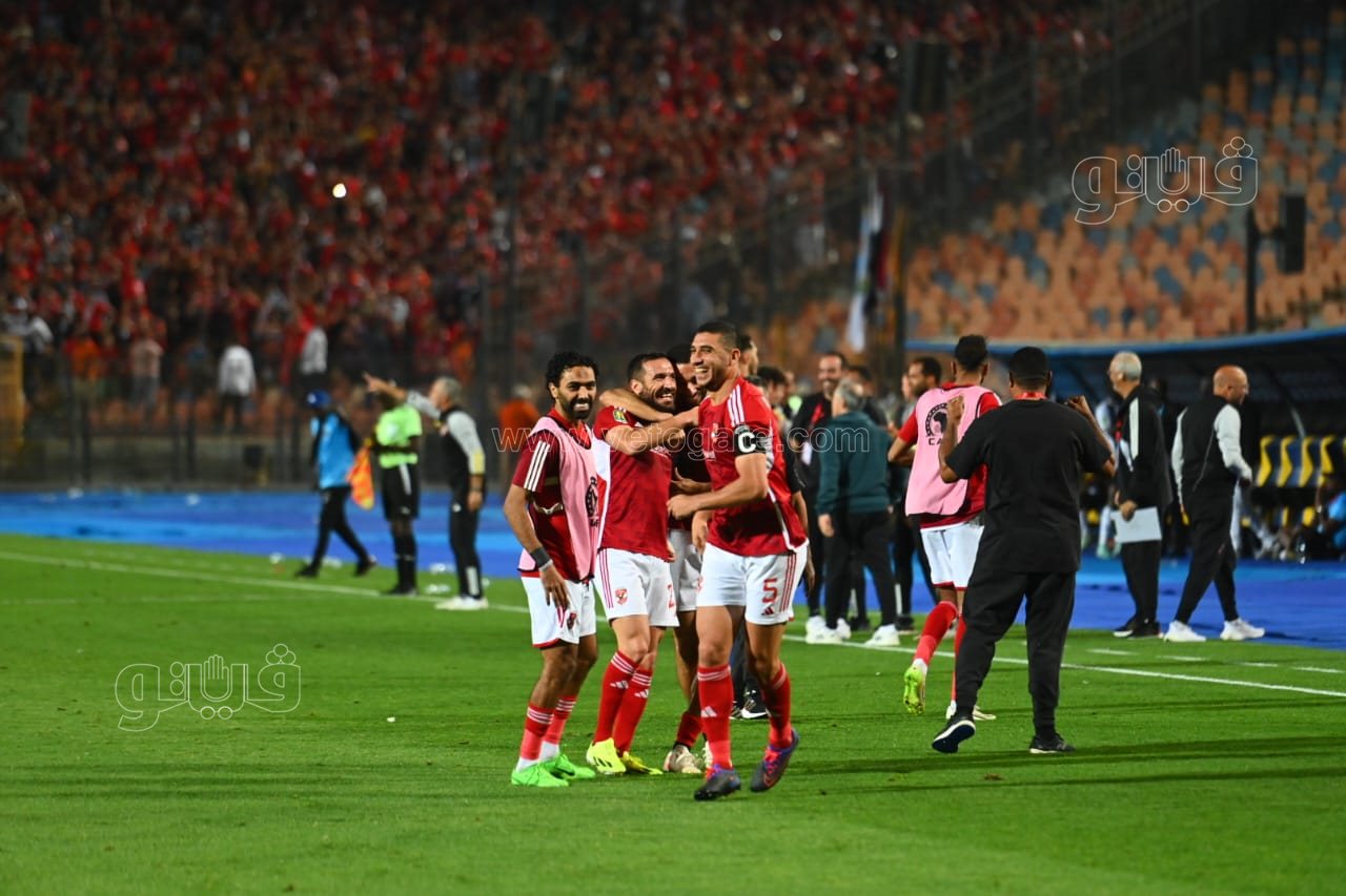 الأهلي (32)