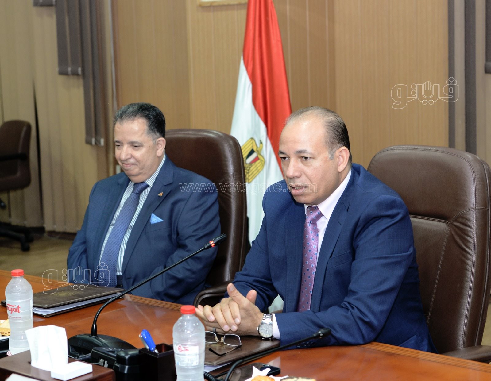 1000275820