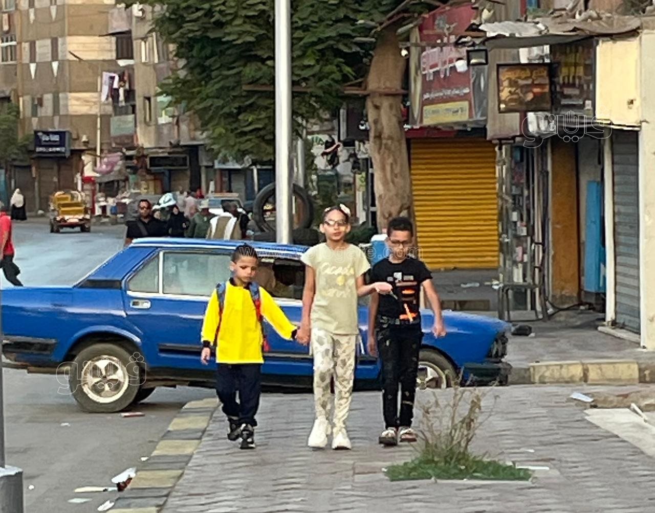 بدء توافد الطلاب على المدارس في أول أيام العام الدراسي الجديد (2)