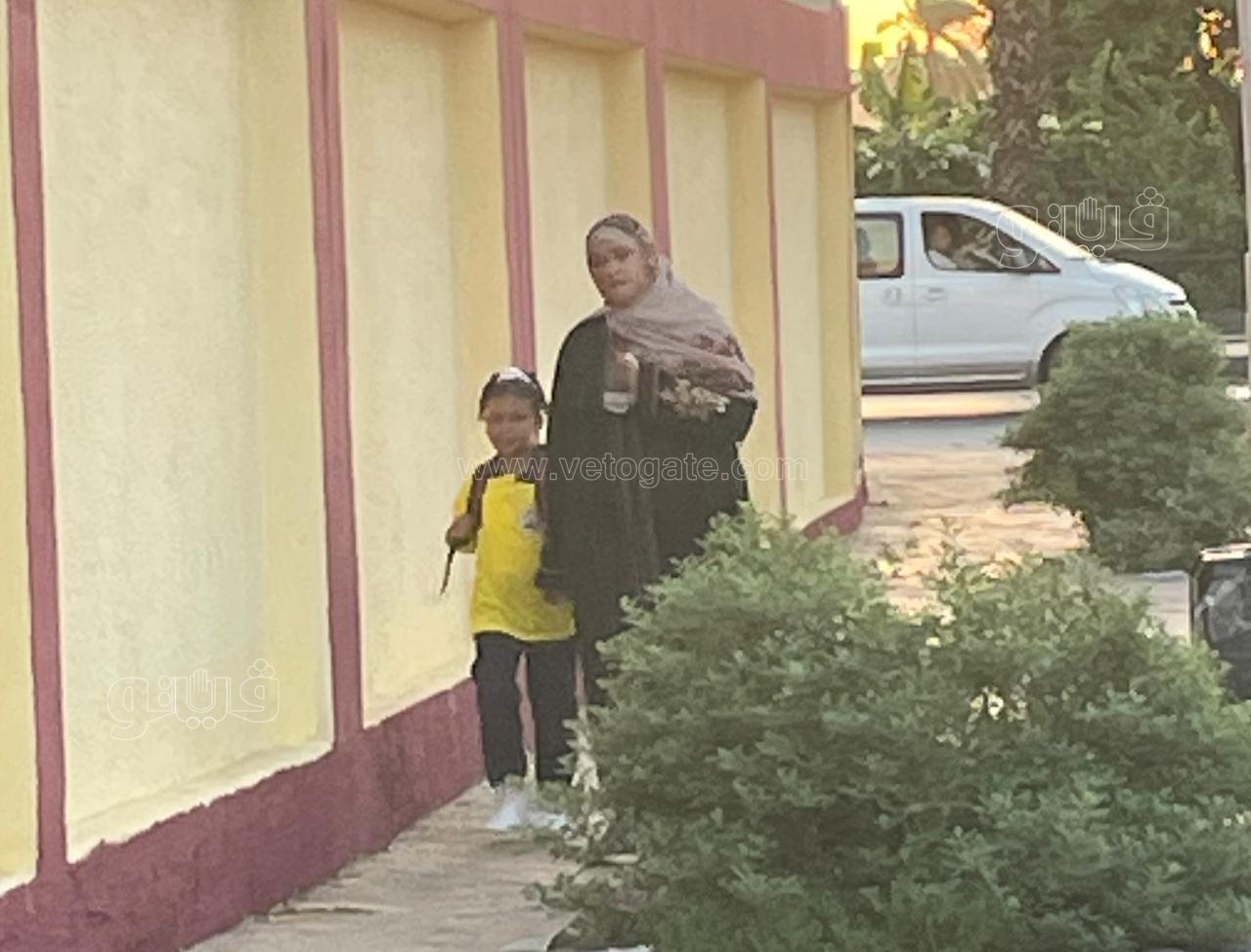 بدء توافد الطلاب على المدارس في أول أيام العام الدراسي الجديد (5)