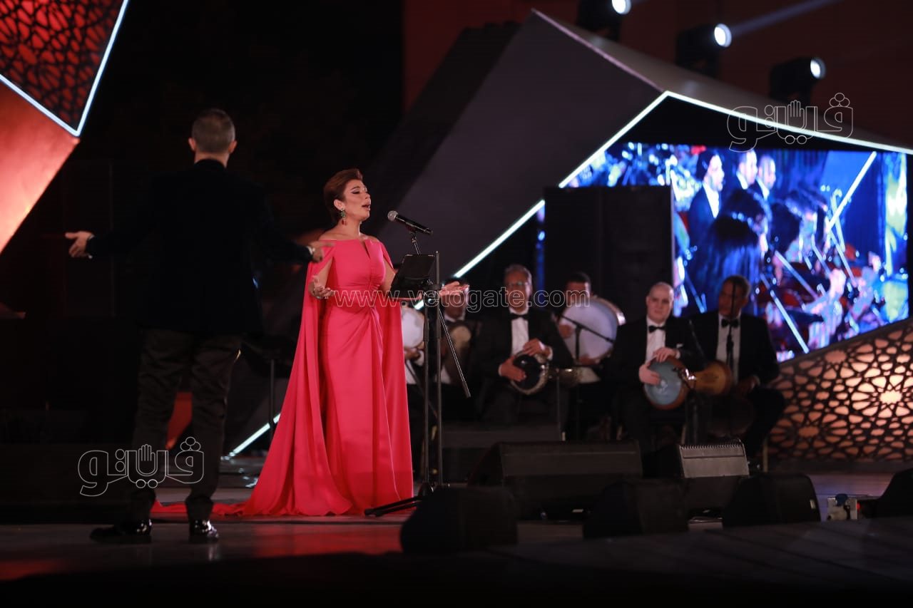 اصالة تجمع معانى اسمها على مسرح النافورة (20)