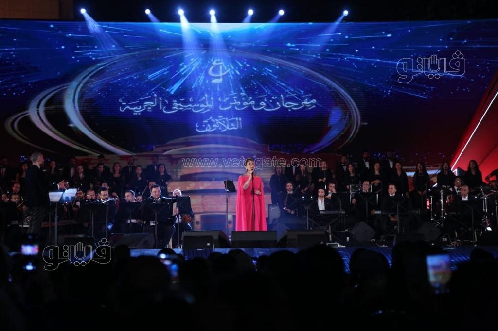 اصالة تجمع معانى اسمها على مسرح النافورة (41)