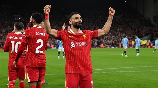 محمد صلاح نجم ليفربول وقائد المنتخب الوطني