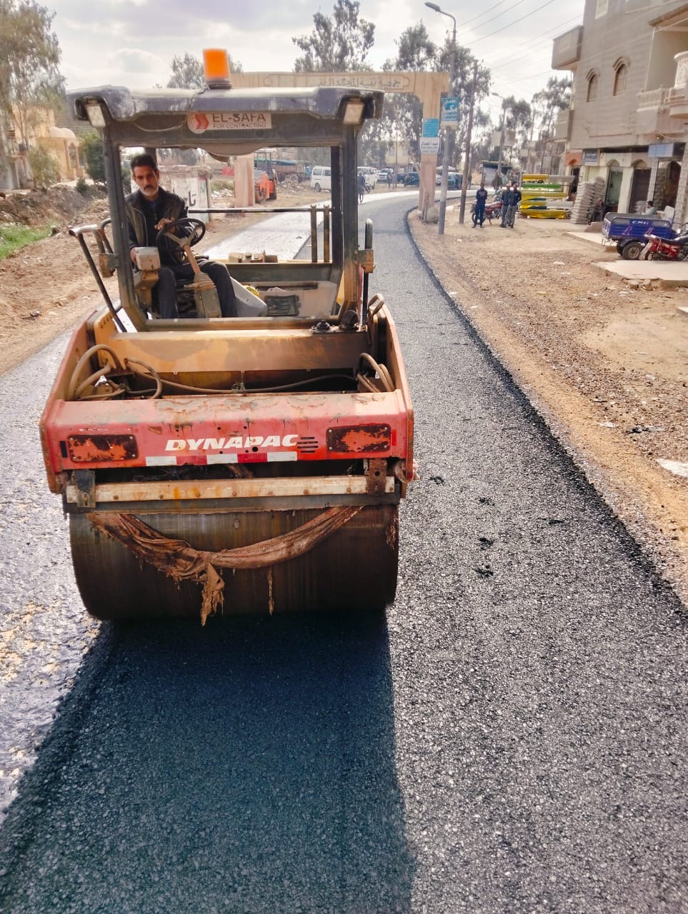 رصف طريق حسن قاسم بمركز إدكو بالبحيرة، فيتو