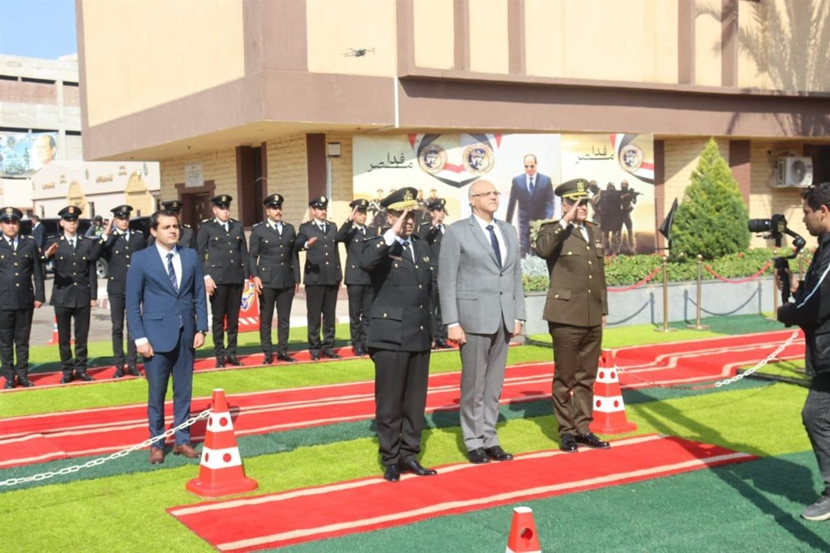 محافظ القليوبية يقدم التهنئة بعيد الشرطة،فيتو