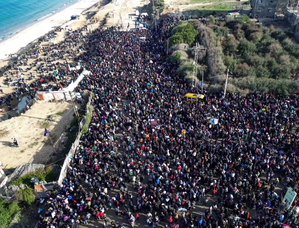 أهل غزة يرفضون خطة ترامب لتهجيرهم من أرضهم، فيتو