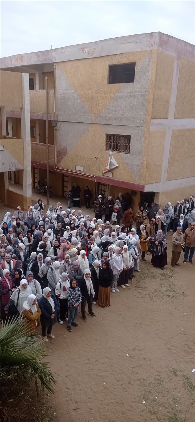 انتظام الدراسة بالفصل الدراسي الثاني بمدارس القليوبية،فيتو