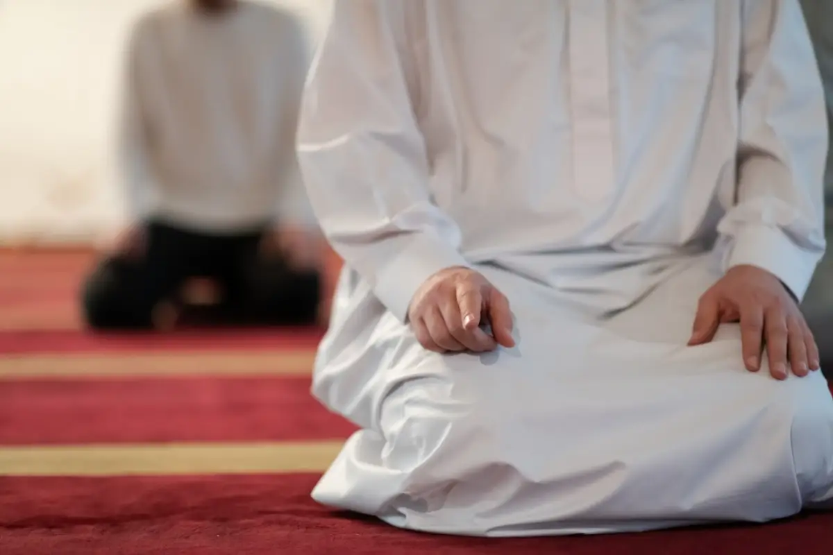 موعد اذان العشاء