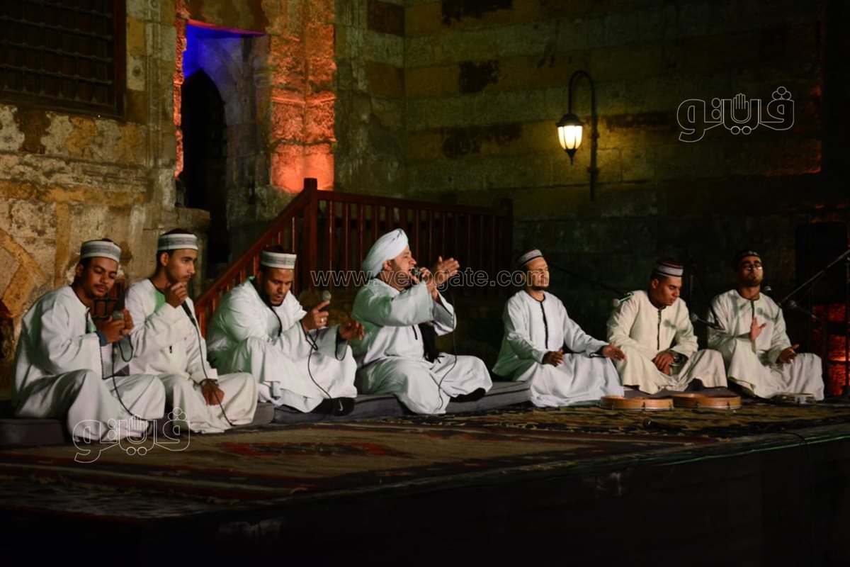 روحانيات مجلس الصلاة على النبى تسيطر على قلوب جمهور قبة الغورى في ليالي رمضان (10)
