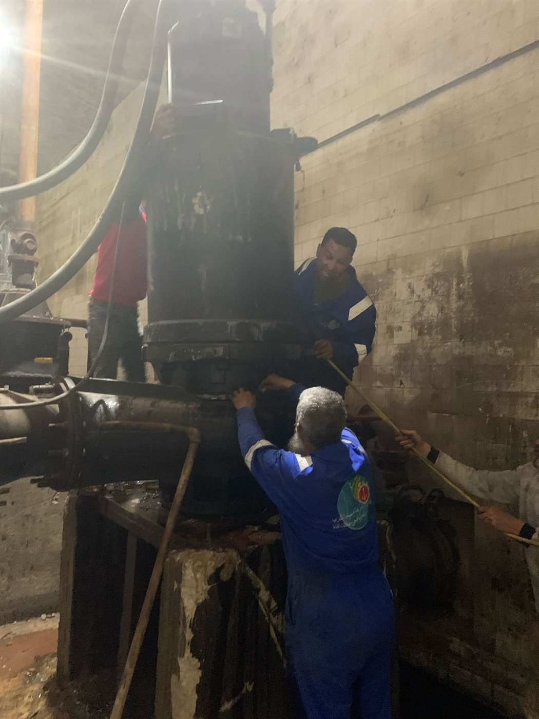 جانب من أعمال الصيانة،فيتو