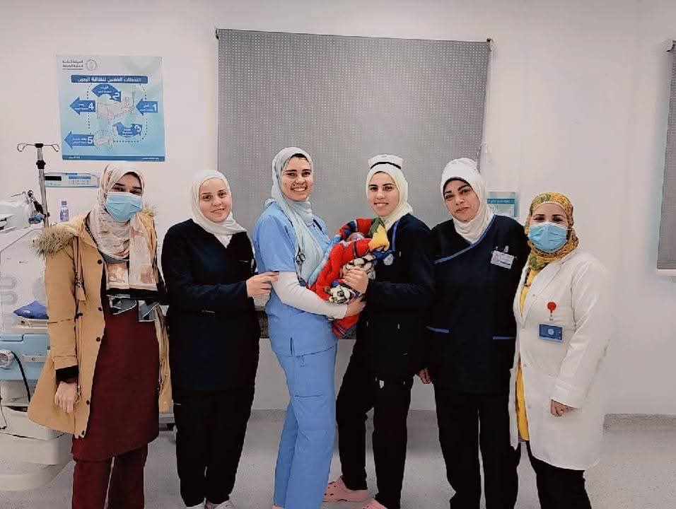 الطفل عقب انقاذه، فيتو