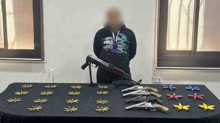 سقوط عاطل بحوزته أسلحة نارية قبل ترويجها بالقاهرة<br>&nbsp;