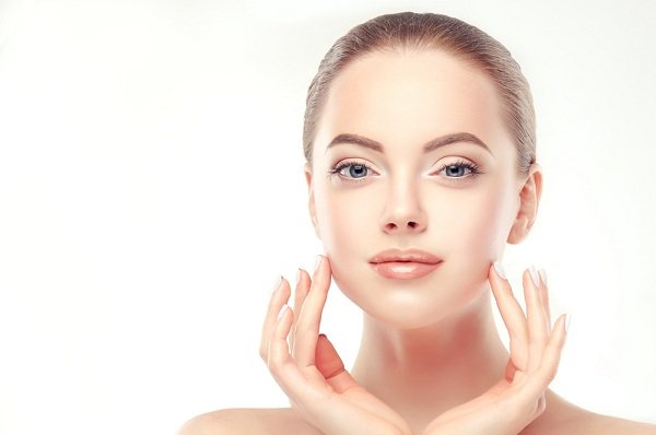 بشرة مشدودة ولامعة