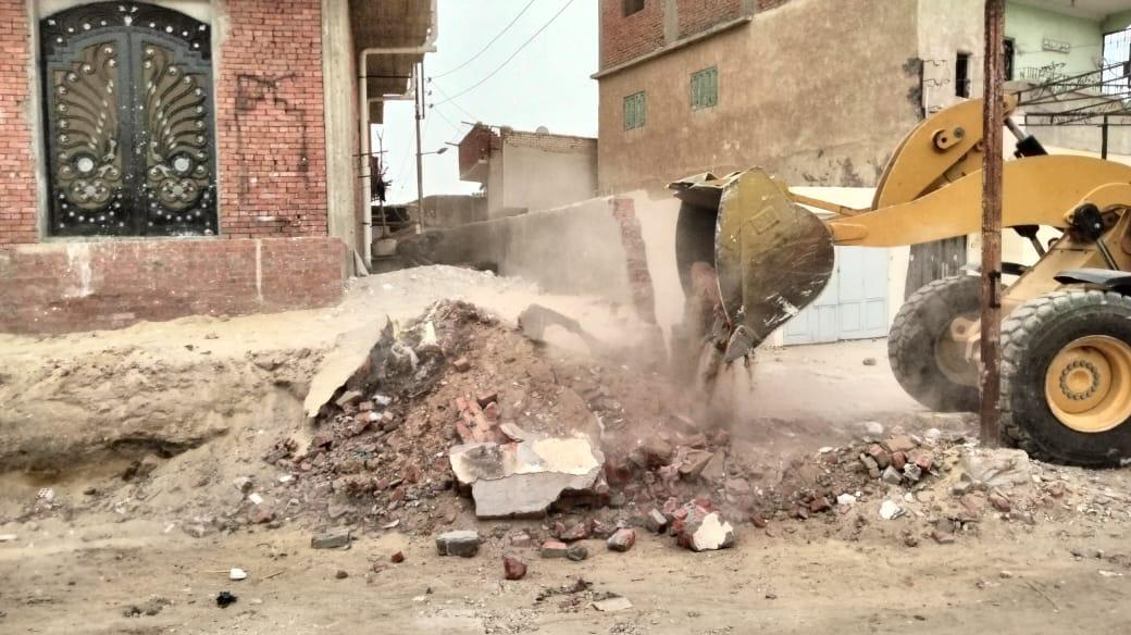 جانب من أعمال الازالة،فيتو