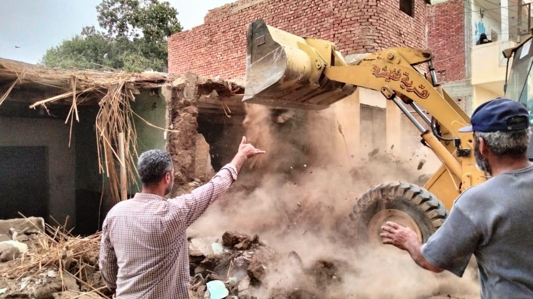 جانب من أعمال الازالة،فيتو