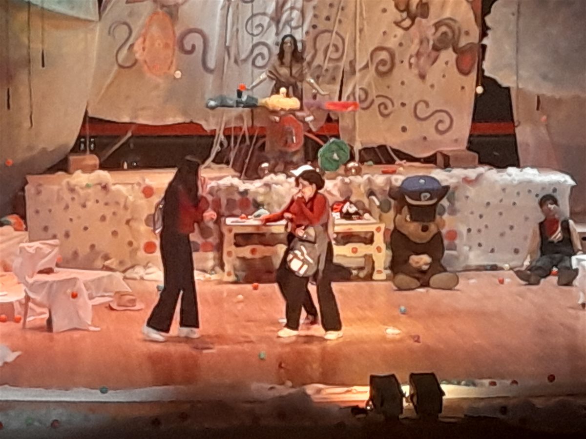 جانب من العروض،فيتو