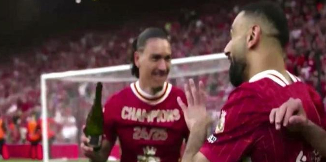 محمد صلاح يحذر نونيز من سكب الخمر على رأسه، فيتو