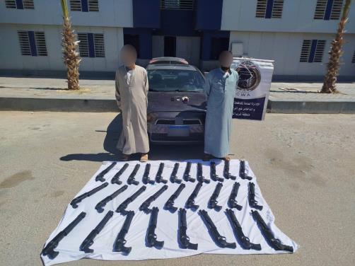 ضبط عنصرين إجراميين بمطروح بحوزتهما 28 بندقية خرطوش