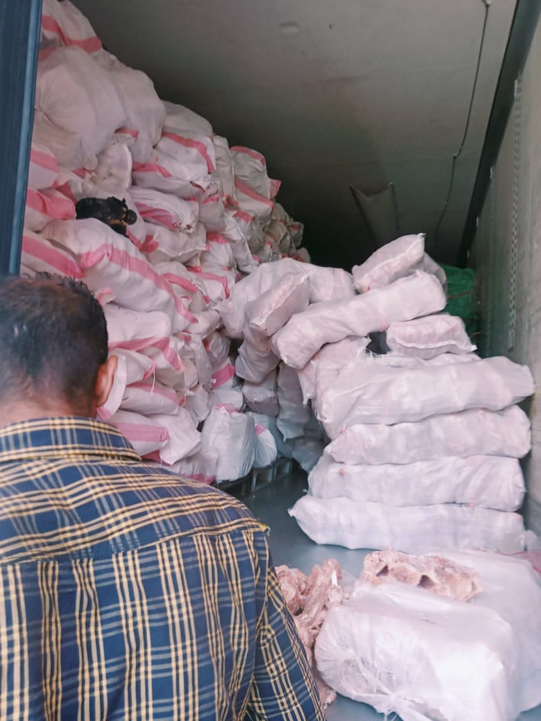 ضبط &nbsp;هياكل دواحن غير صالحة للاستهلاك الادمي بالقليوبية،فيتو