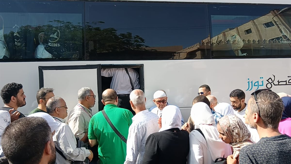 جانب من مغادرة فوج حجاج الجمعيات بالإسماعيلية، فيتو