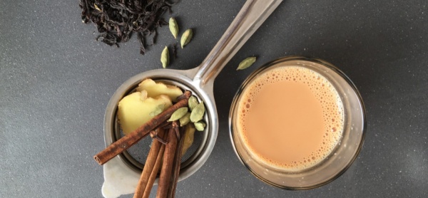 خطوات عمل شاي الكرك