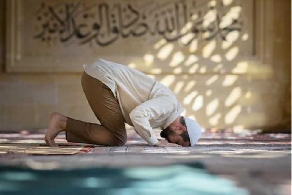 موعد اذان العشاء