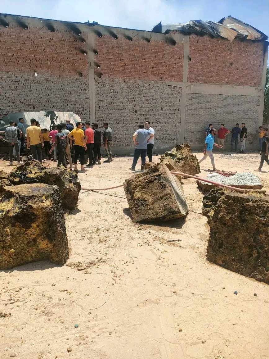 بعد مكافحته 45 دقيقة،الحماية المدنية تخمد حريق مصنع اسفنج بالشرقية،فيتو