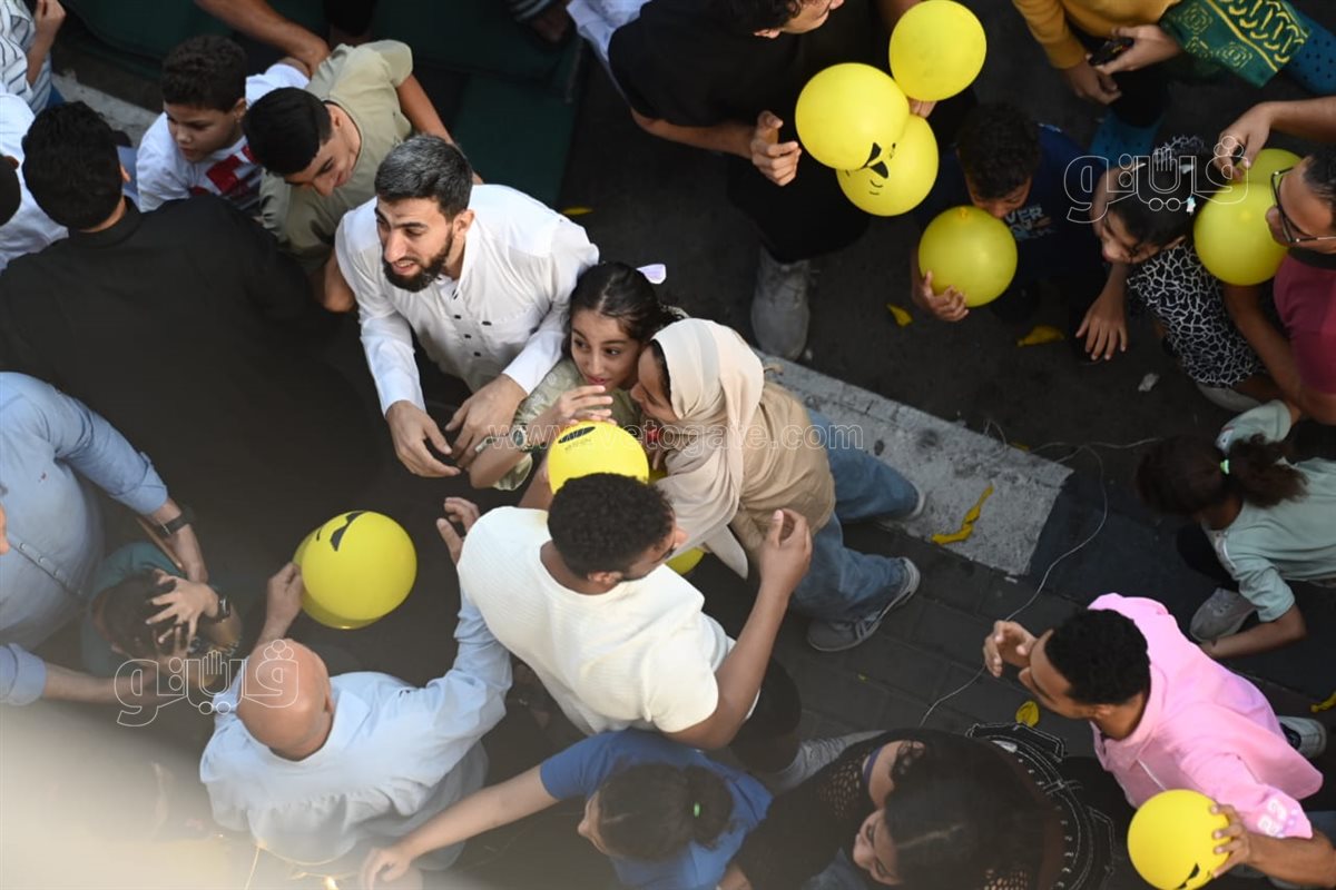 شماريخ وبلالين، احتفالات بعد صلاة العيد الأضحي بساحة الصديق بمصر الجديدة (19)