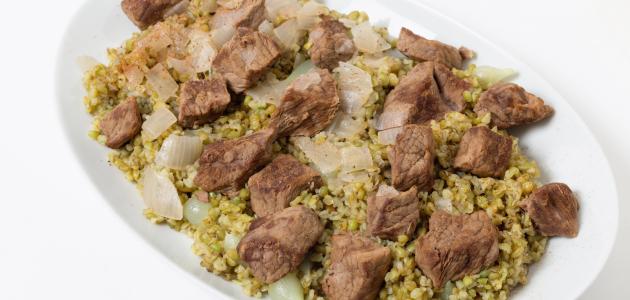 طريقة عمل الفريك بقطع اللحم&nbsp;
