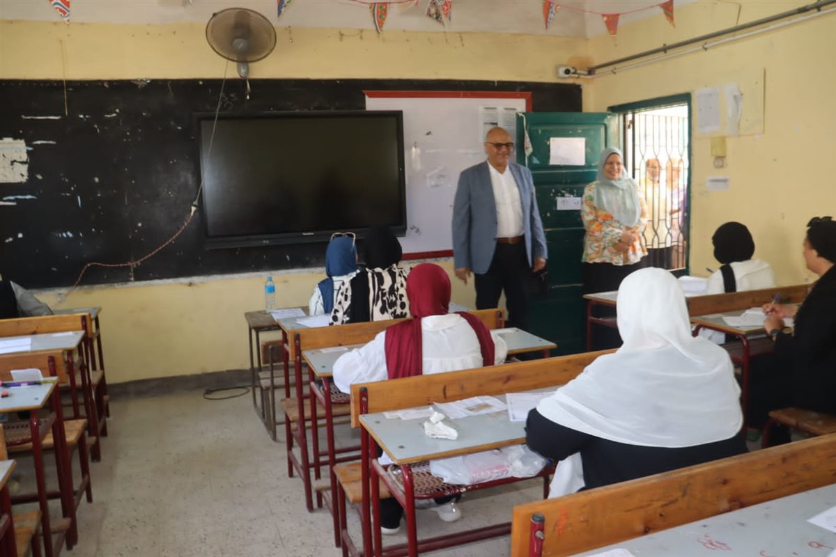 محافظ القليوبية يتفقد لجان الثانوية العامة، صور